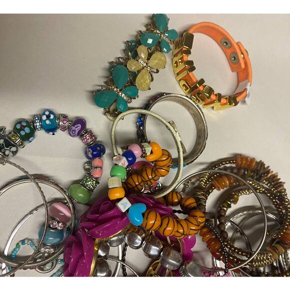 Vintage To Now Bracelet Lot B 2 Pounds - Picture 5 of 8